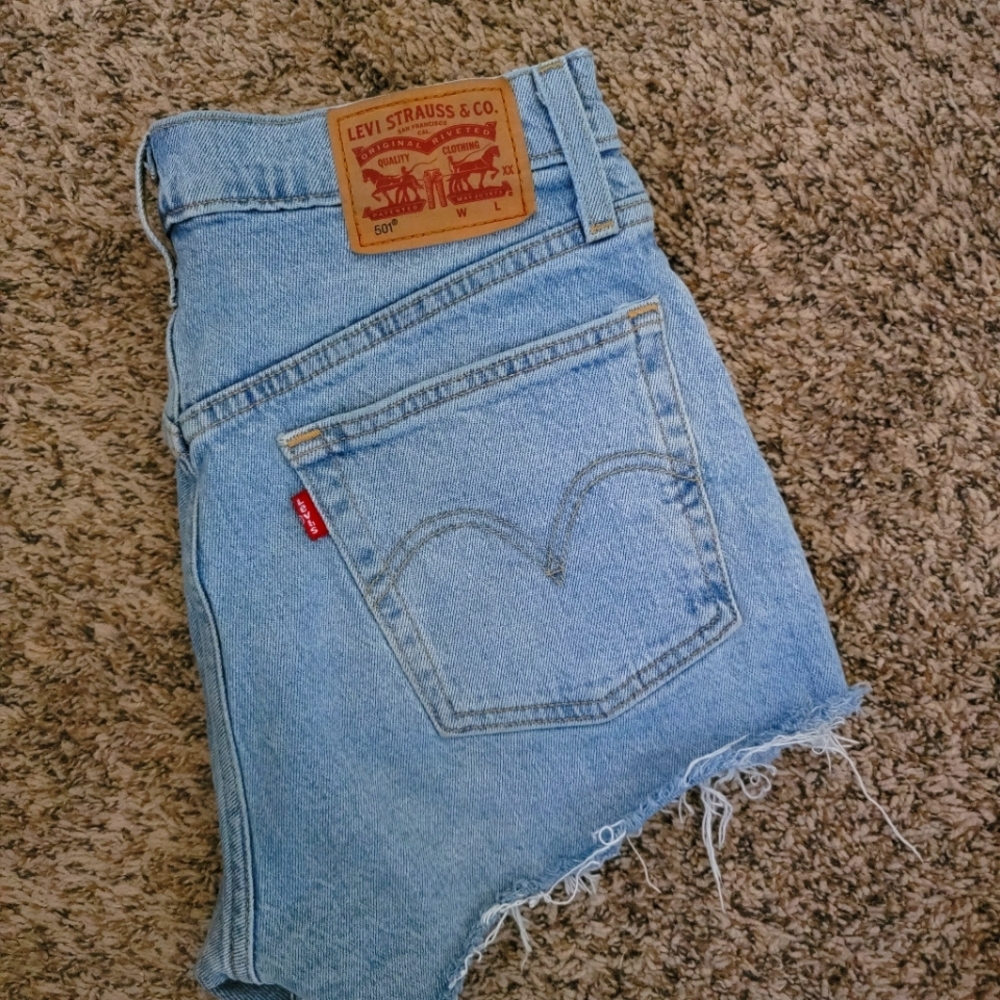 501 levi shorts